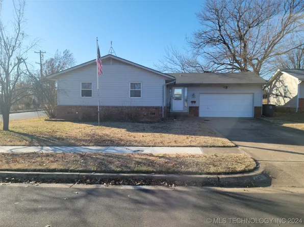 4866 S Lawton Ave, Tulsa, OK 74107