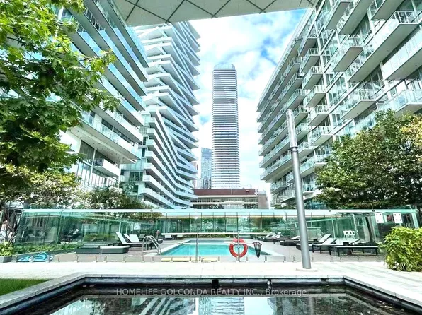 29 Queens Quay E, Toronto, ON