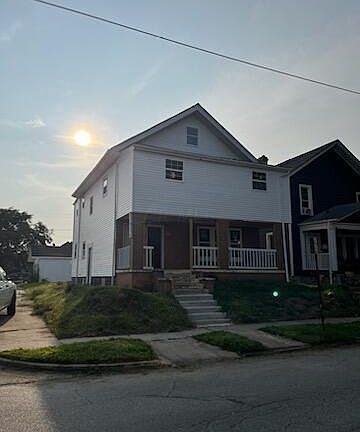 2nd image of 85 1/2 S Wheatland Ave