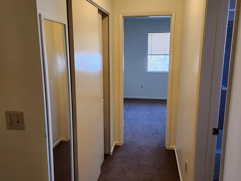 1225 N Sierra St #1 — Photo 8