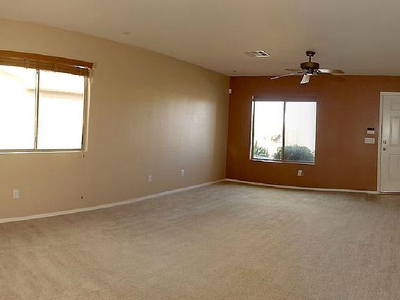 846 Allerton Living Room_12082015