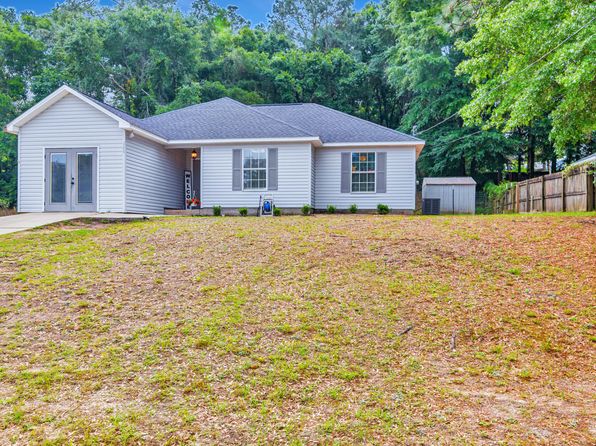308 Lakeview Dr, Crestview, FL 32536