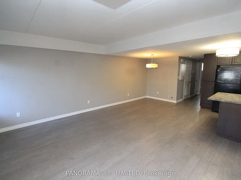 243 Rachel Cres #G — Photo 2