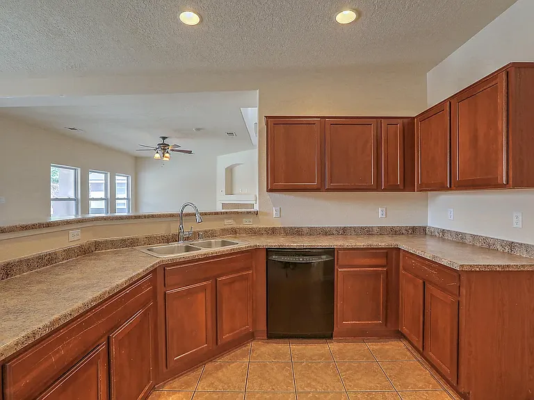10815 Golinda Rd SW — Photo 5