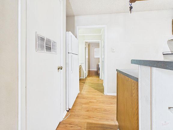 4th image of 1905 San Gabriel St APT 206