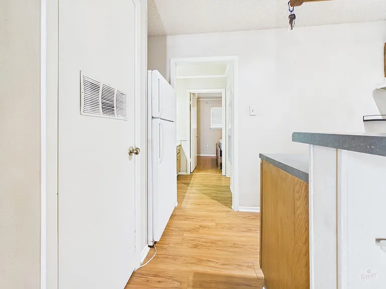 1905 San Gabriel St #206 — Photo 5