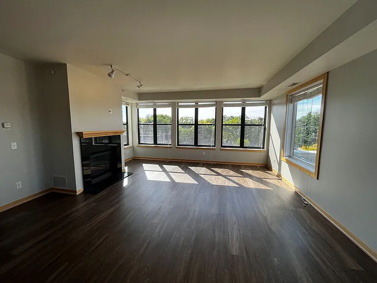 West River Commons — Photo 26