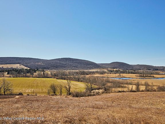 3rd image of 87 Kaye Road