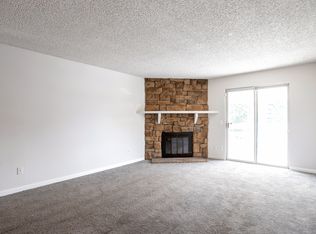 8555 Fairmount Dr APT B201, Denver, CO 80247