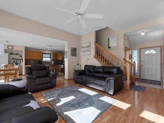5th image of 8487 Amarillo Dr