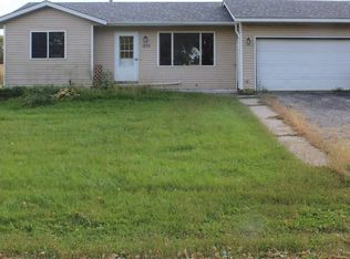 1276 Lewis Ln, Elysian, MN 56028