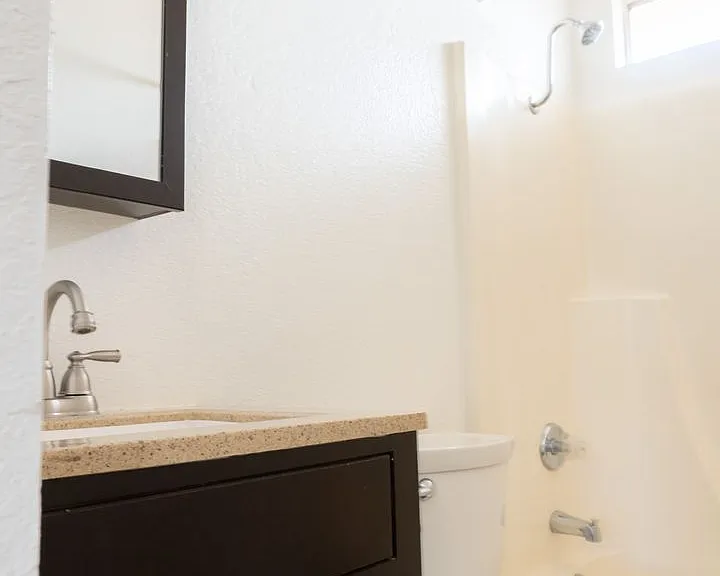 SAN833 — Photo 11