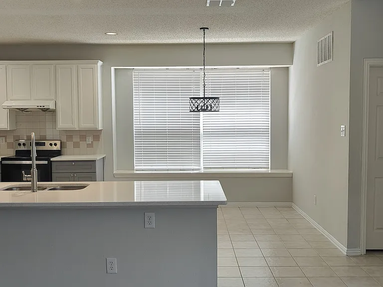 1412 Brenda Ln — Photo 18