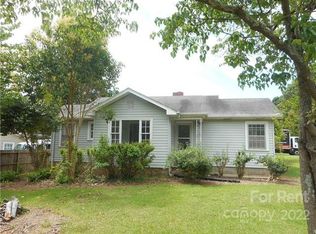 5200 Hickory Grove Rd, Charlotte, NC 28215