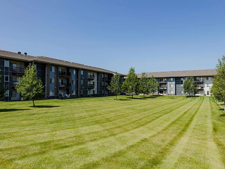 Capitol Grove Apartments — Photo 41