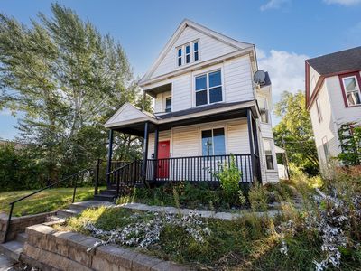 1315 Golden Valley Rd, Minneapolis, MN, 55411