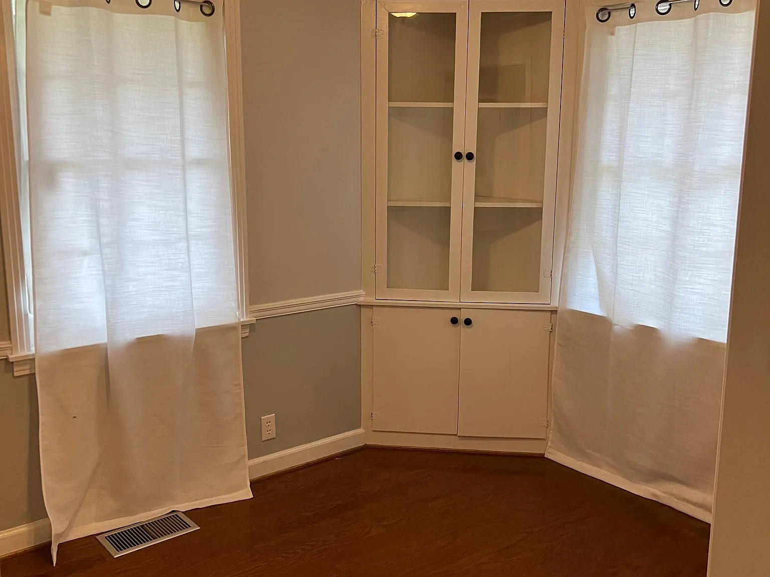 2 bed, 1885 sqft, $1,380 — Photo 2
