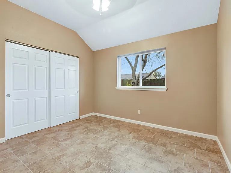 17018 Dusty Mill Dr W — Photo 8