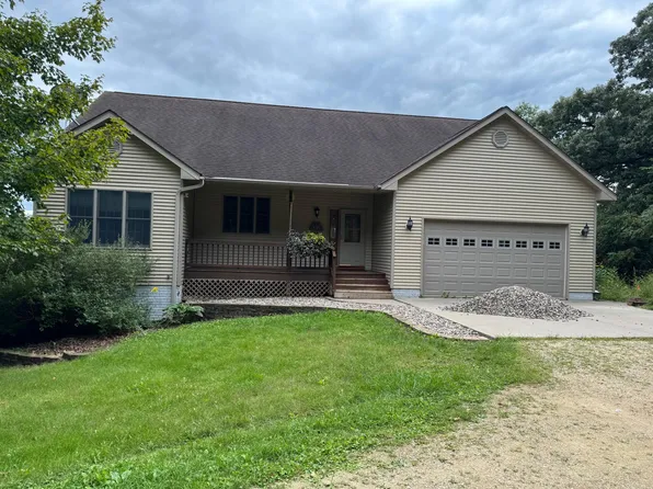 N5945 1000th St, Ellsworth, WI 54011