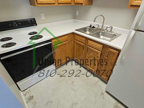 5th image of 412 Grand River Ave #11419105