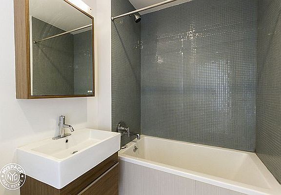 5th image of 1209 Dekalb Ave APT 105