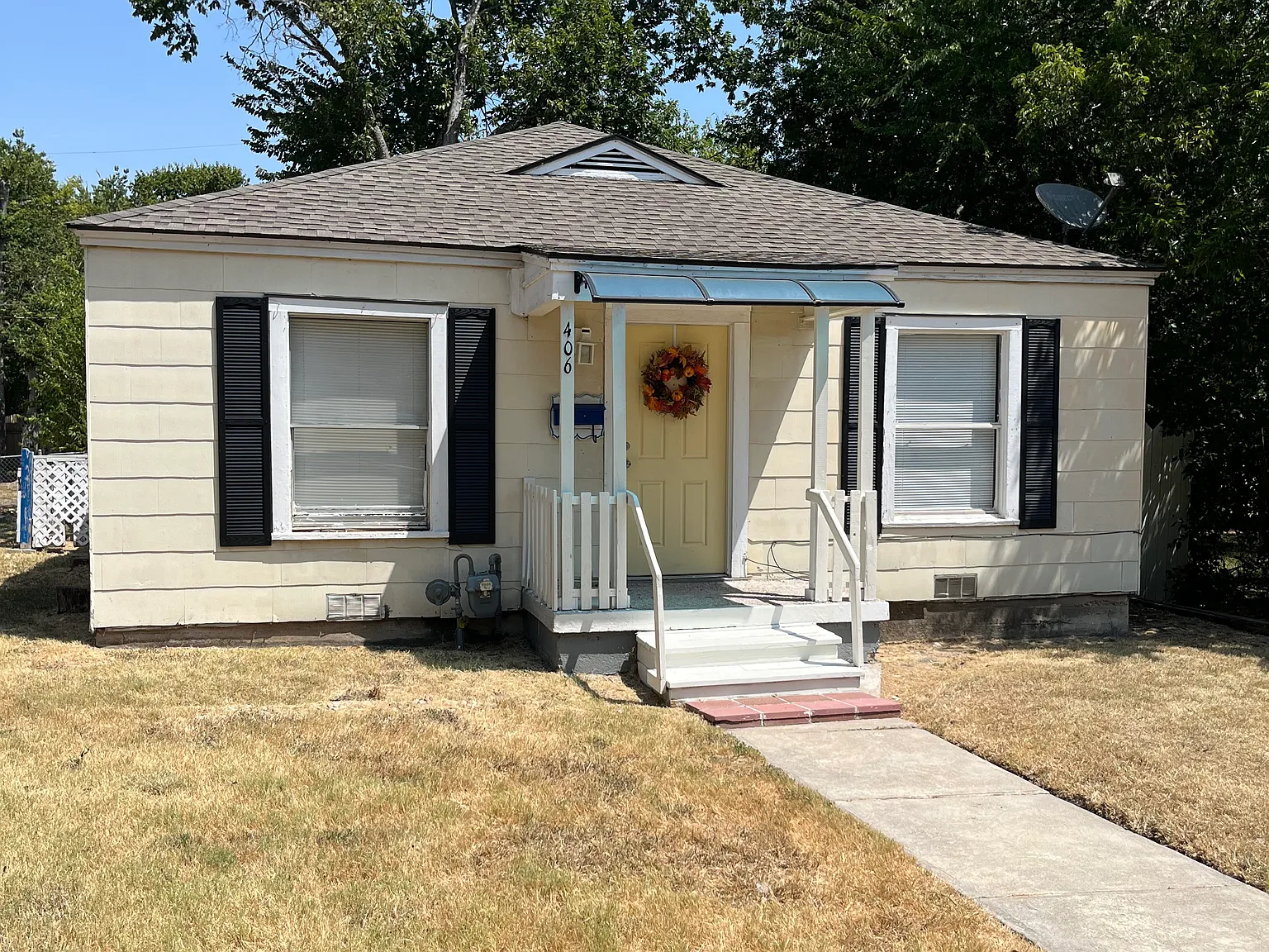 2 bed, 812 sqft, $1,095 — Photo 1