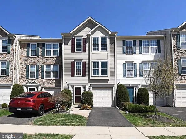 402 Jene Ct, North Wales, PA 19454