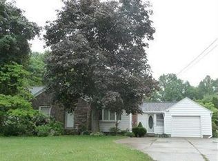 761 E State St, Barberton, OH 44203