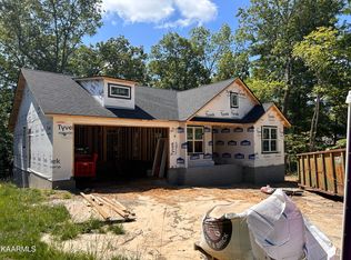 135 Exeter Dr, Crossville, TN 38558