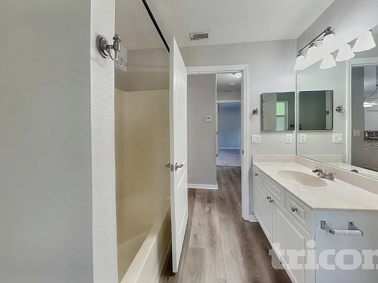 4251 Galvin Ln — Photo 14
