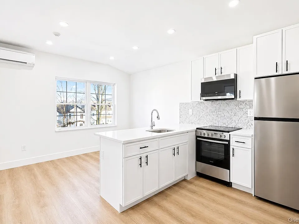 9 Lagrange Ave #3