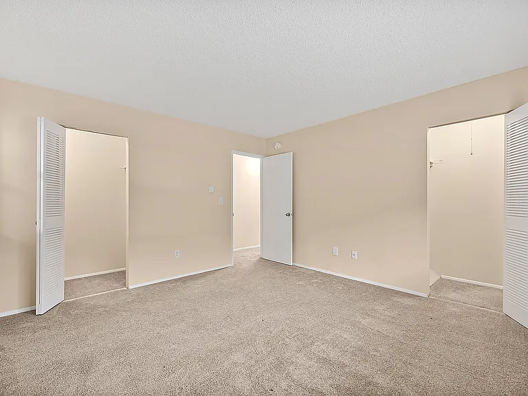6012 N 15th St #D106 — Photo 22