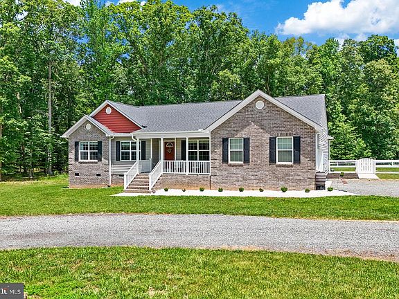 3rd image of 1934 Poplar Rd
