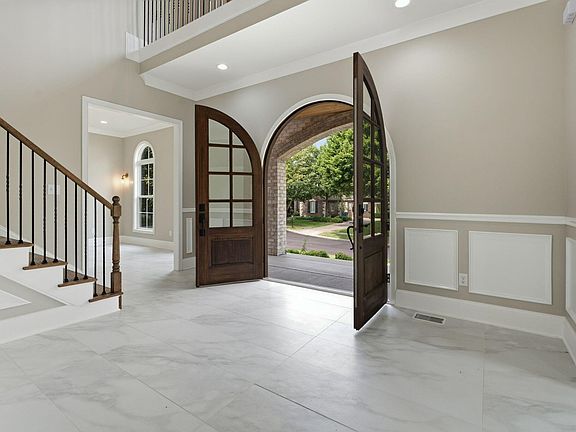 5th image of 2269 Savannah Ln