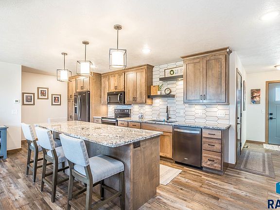 4th image of 4221 N Knob Hill Ct