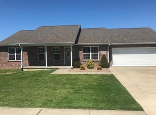 1698 Jackson Ridge Dr, Jackson, MO 63755