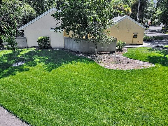 3rd image of 706 Glasgow Ct Unit 706