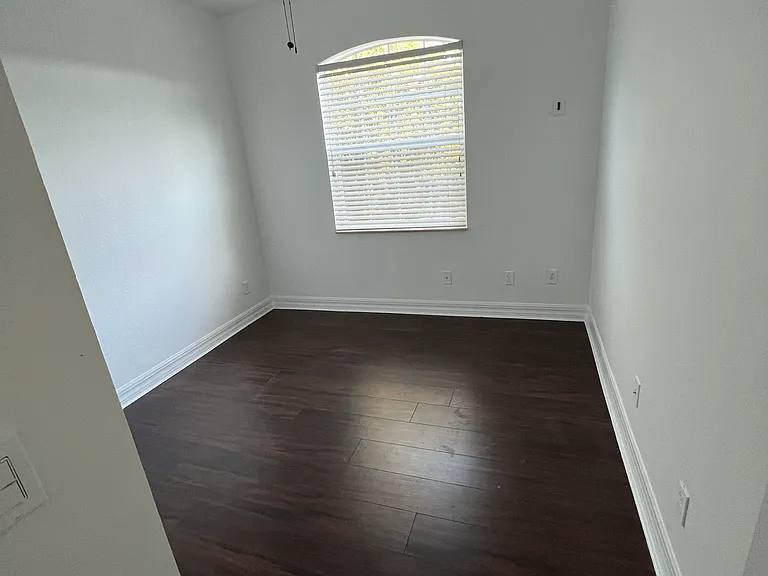 10411 Belfry Cir — Photo 25
