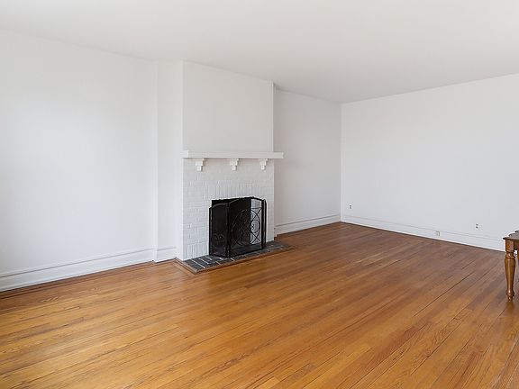 4th image of 100 E Palisade Ave APT B51
