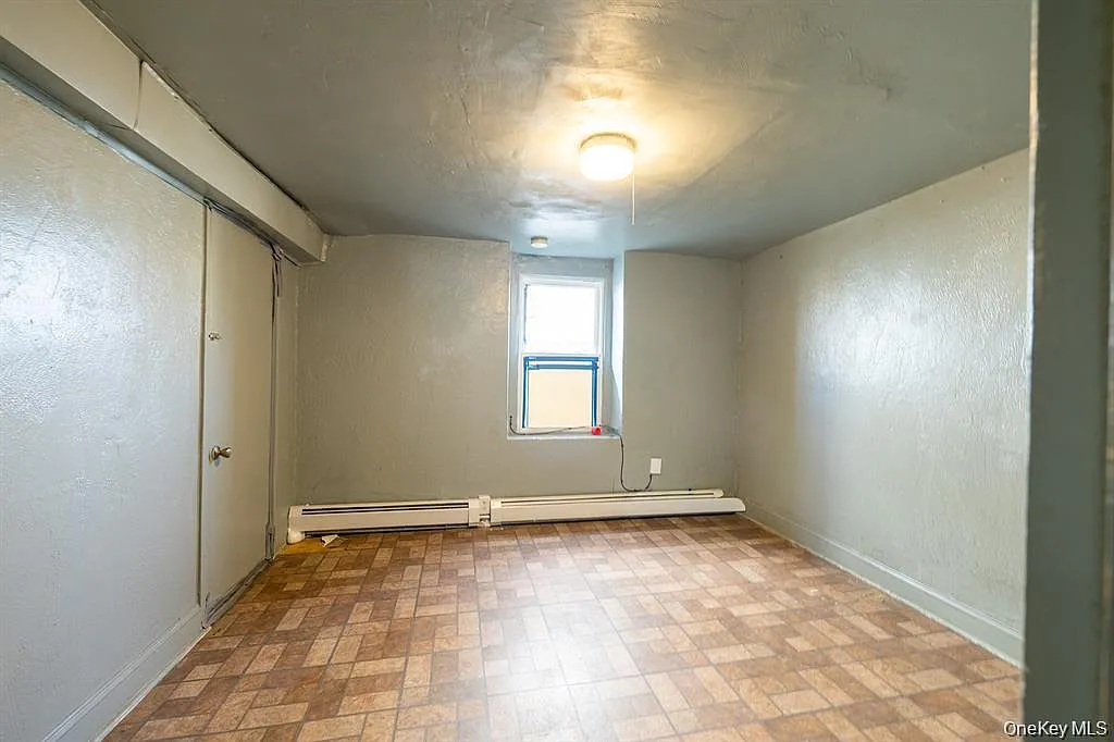 4 bed, 863 sqft, $3,000 — Photo 4