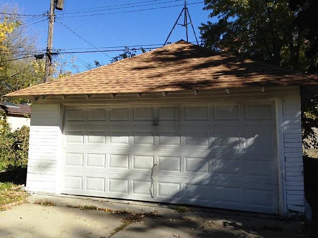2nd image of 1236 Burr St