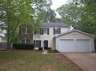 495 Meadowfield Ct, Lawrenceville, GA 30043