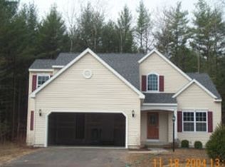 2 Hawthorn Dr, Moreau, NY 12803