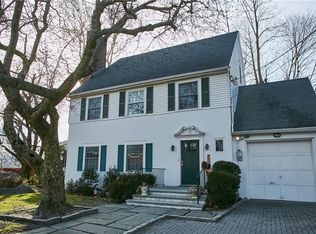 2 Askins Pl, New Rochelle, NY 10801