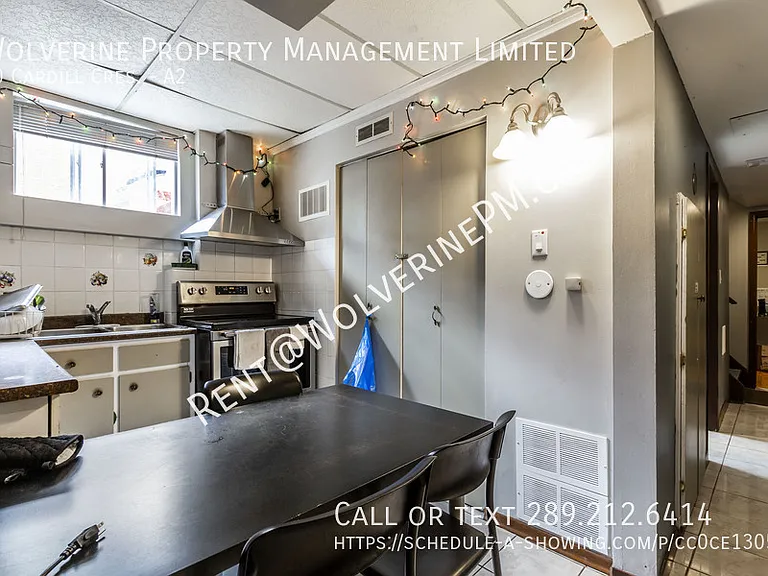 10 Cardill Cres #A2 — Photo 5
