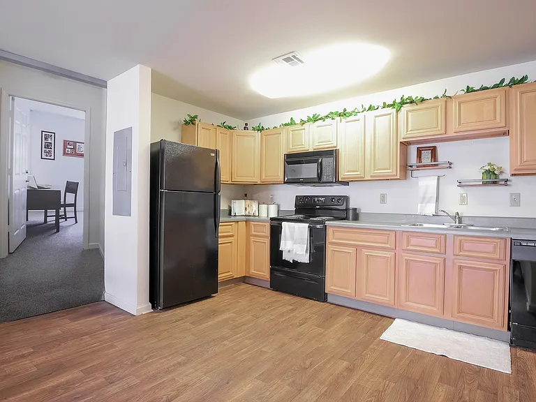 2909-Oliver-Apartments-Near-WSU-Kitchen