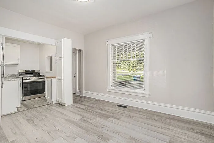 429 Davis St #1 — Photo 7