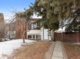 2114 53rd St NW, Edmonton, AB T6L 3K3