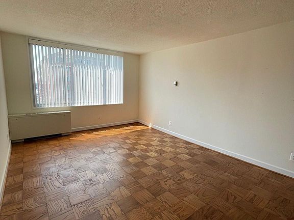 3rd image of 11801 Rockville Pik #1607