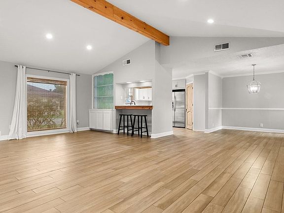4th image of 2435 N Constance Ln